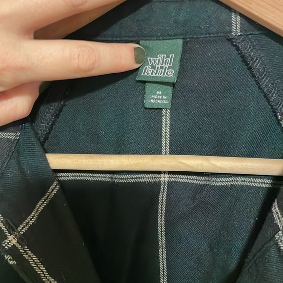 Wild Fable Size Medium Forest Green & White Plaid Flannel w/ pockets - Picture 2 of 9